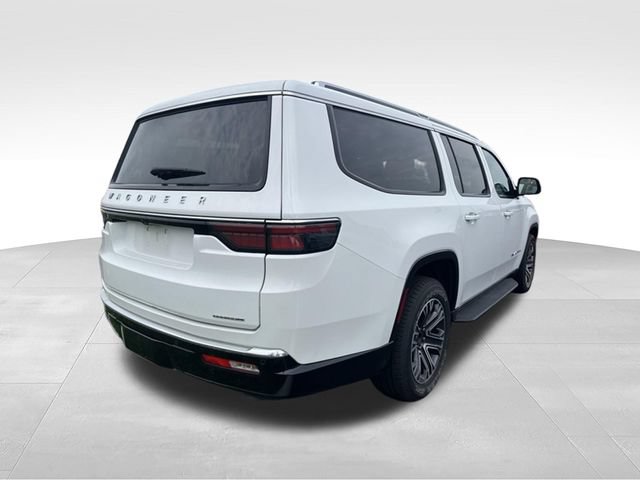 Used 2024 Jeep Wagoneer L Series II w/ Flexible Seating Group AWD/4WD image 2