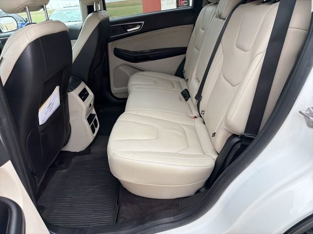 Used 2020 Ford Edge Titanium w/ Equipment Group 301A AWD/4WD image 13
