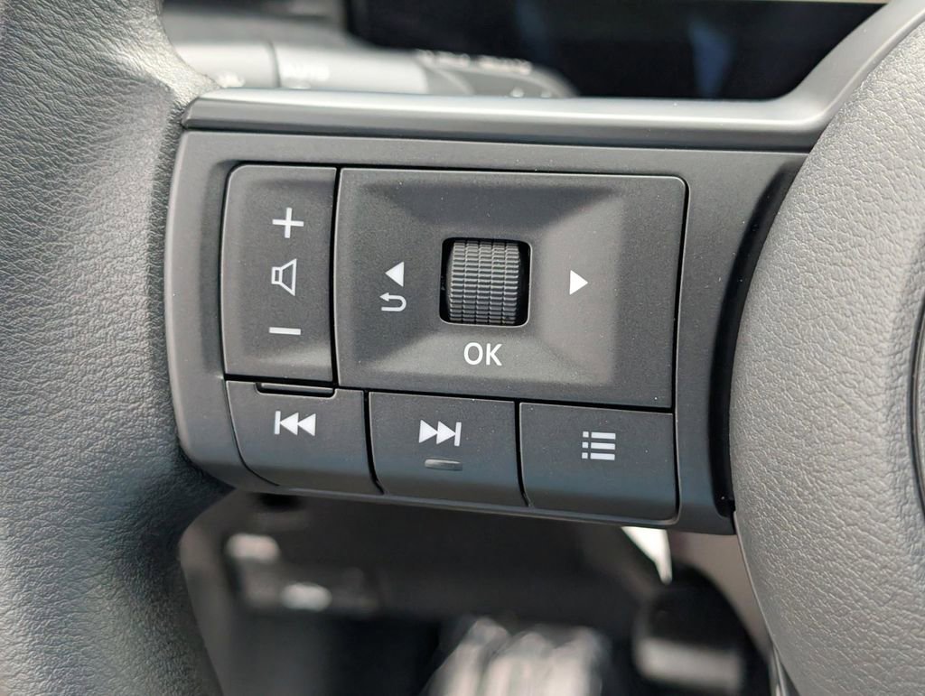 New 2026 Nissan Kicks SV image 18