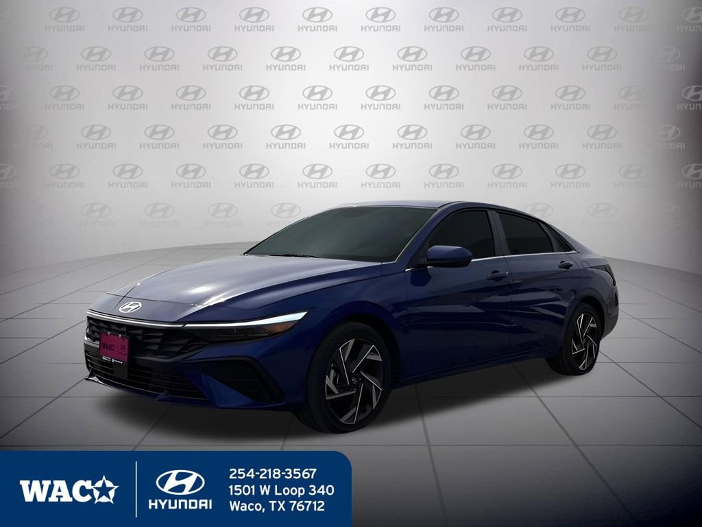 Used 2025 Hyundai Elantra SEL w/ Cargo Package image 3