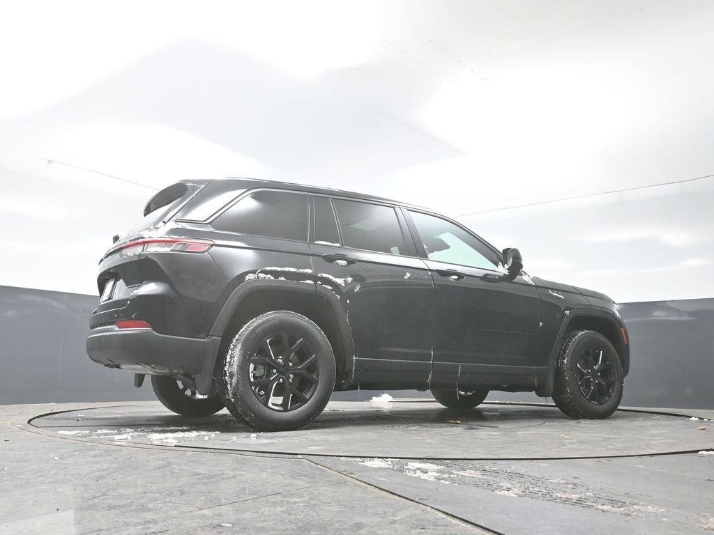 New 2026 Jeep Grand Cherokee Altitude image 37