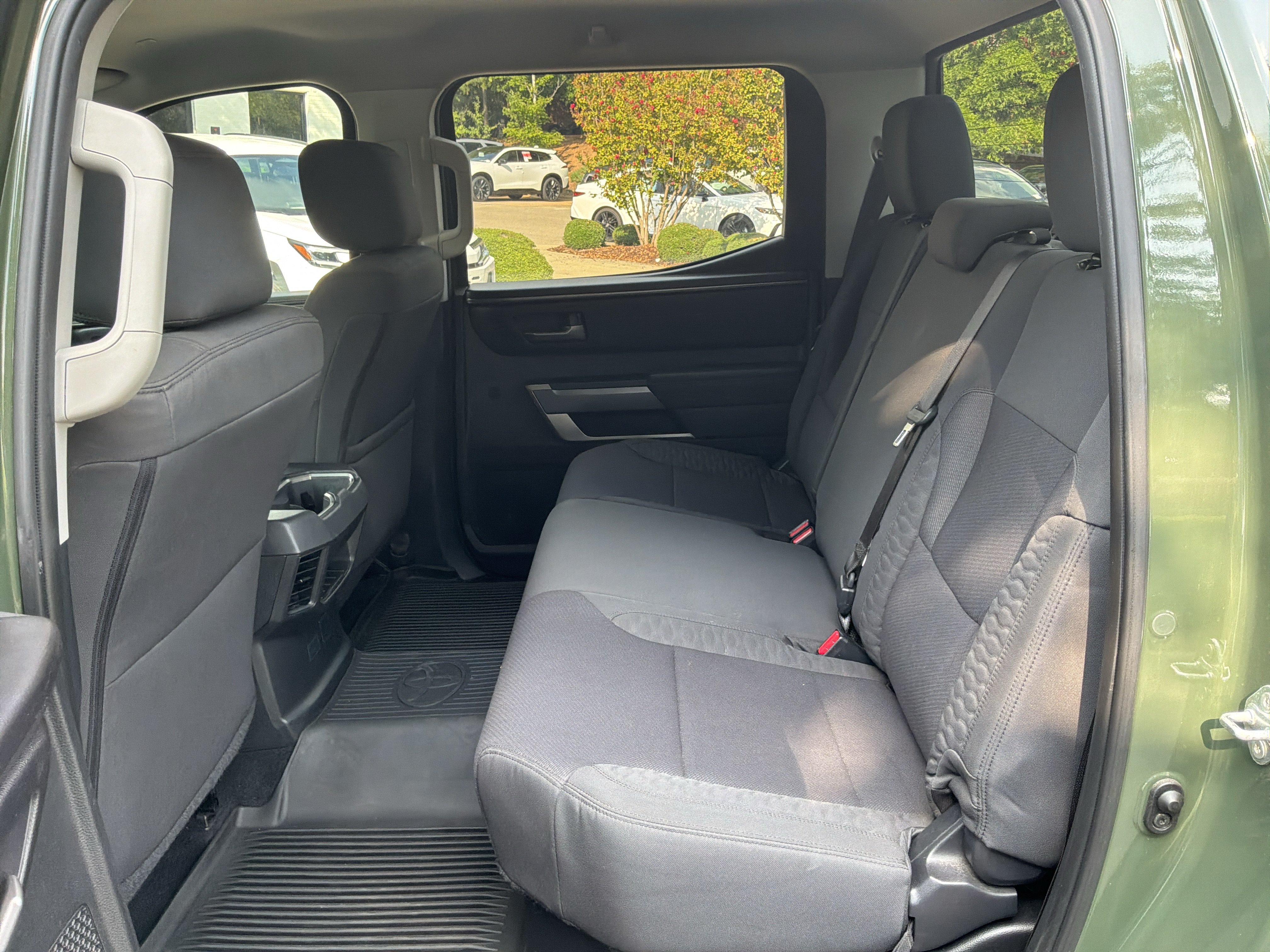 Used 2022 Toyota Tundra SR5 w/ SR5 Convenience Package AWD/4WD image 30