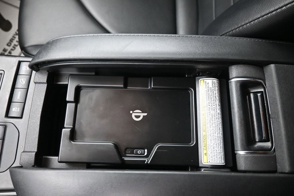 Used 2022 Toyota Highlander XLE AWD/4WD image 18