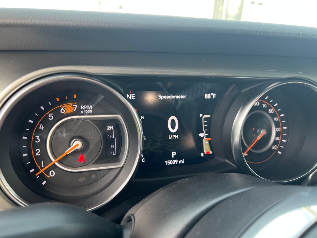 Used 2023 Jeep Wrangler Unlimited Sahara AWD/4WD image 26