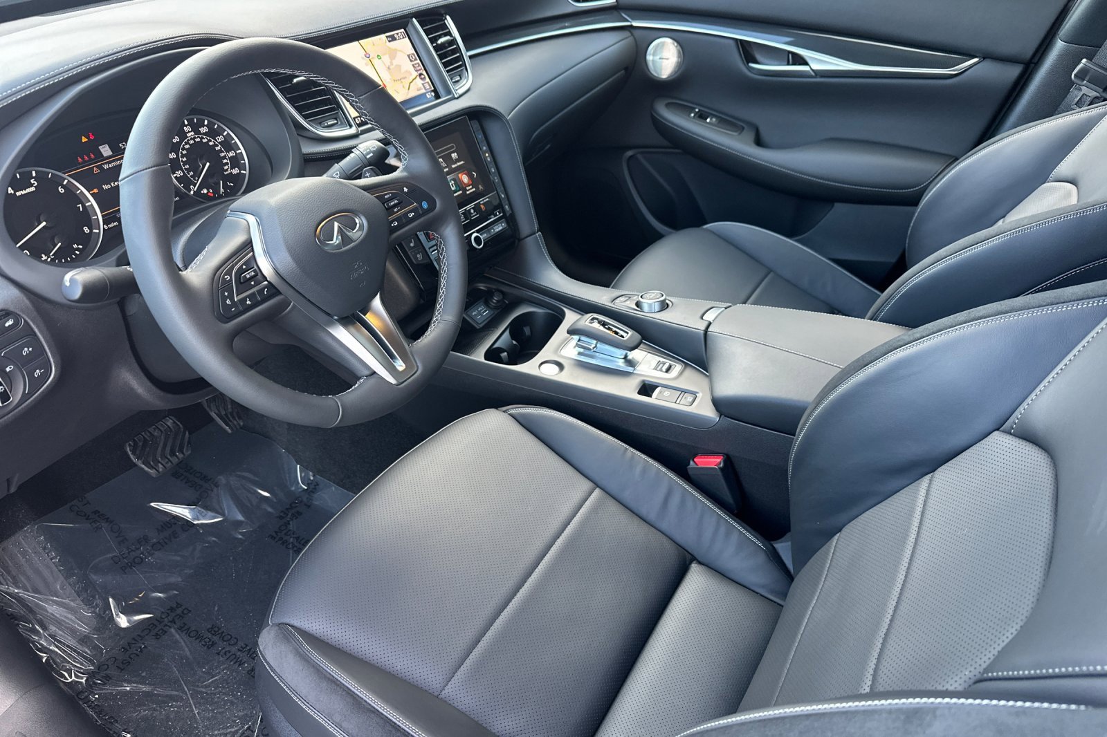 New 2025 INFINITI QX50 Sport image 9