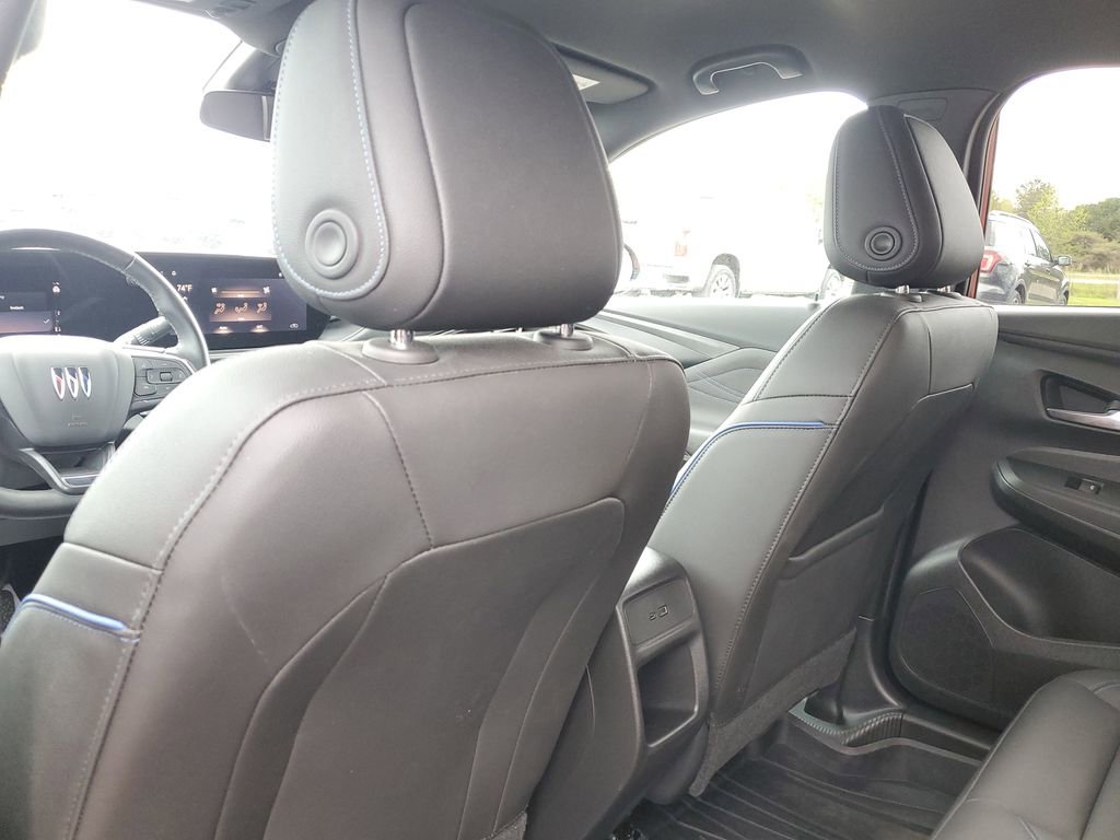 Used 2024 Buick Envista Sport Touring w/ Convenience II Package FWD image 30