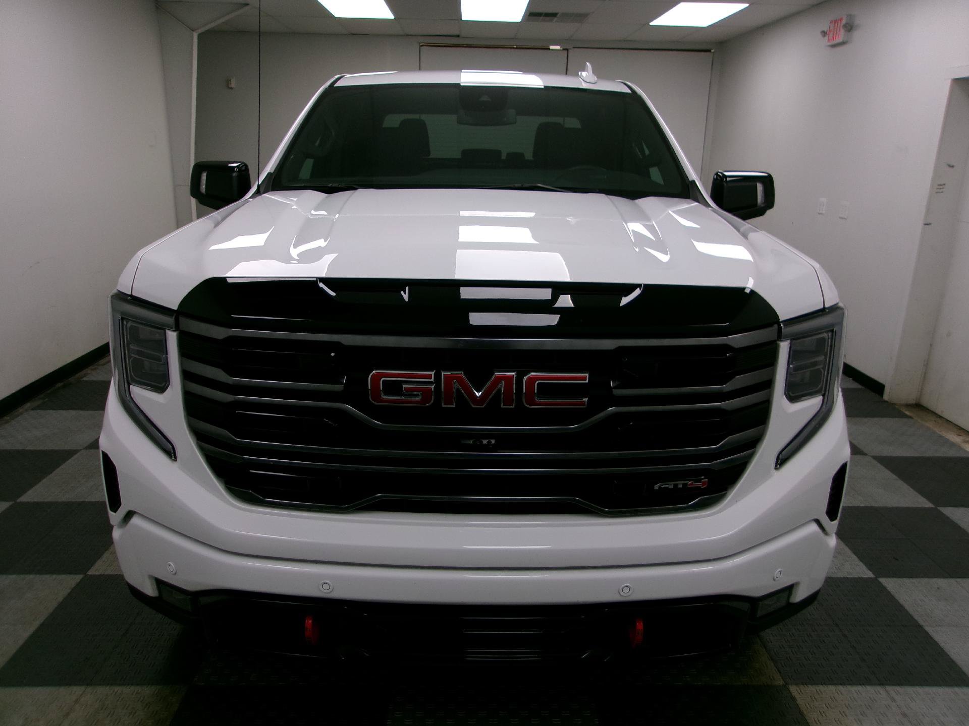 Used 2025 GMC Sierra 1500 AT4 AWD/4WD image 15