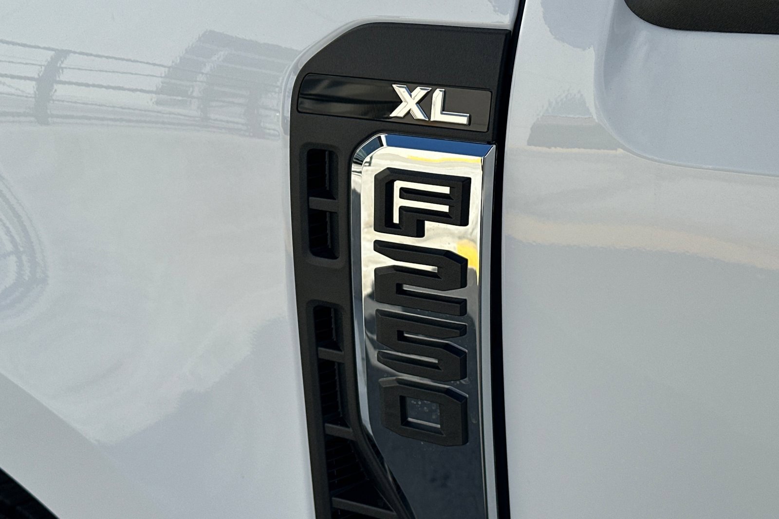 New 2026 Ford F250 XL w/ XL Chrome Package image 23