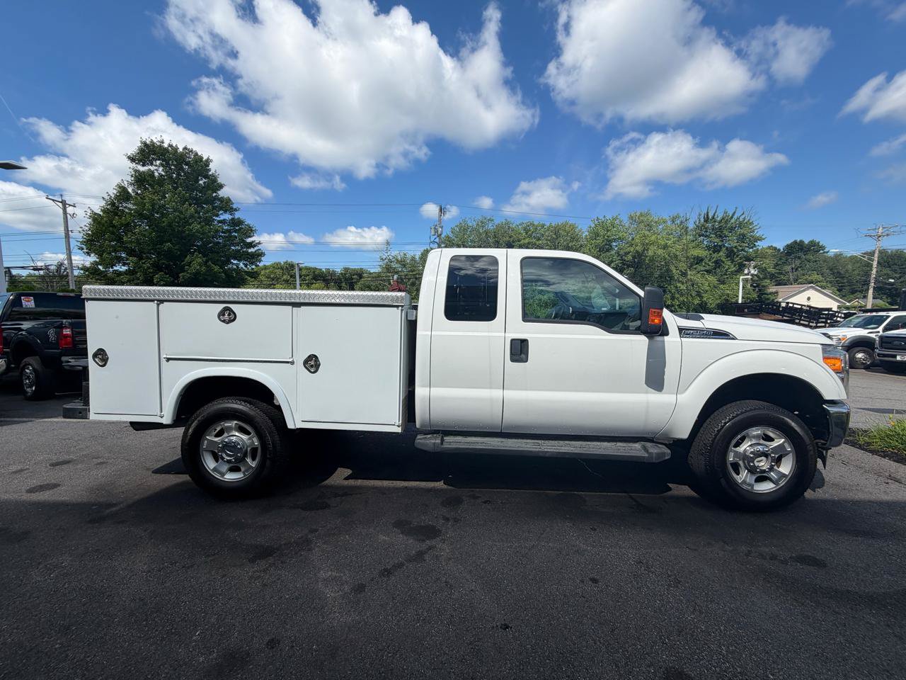 Used 2016 Ford F250 XLT w/ XLT Interior Package AWD/4WD image 6