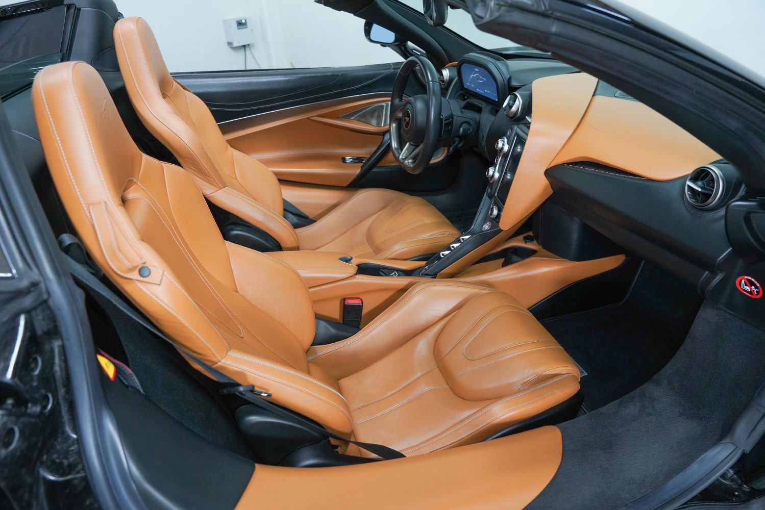 Used 2020 McLaren 720S Luxury image 2