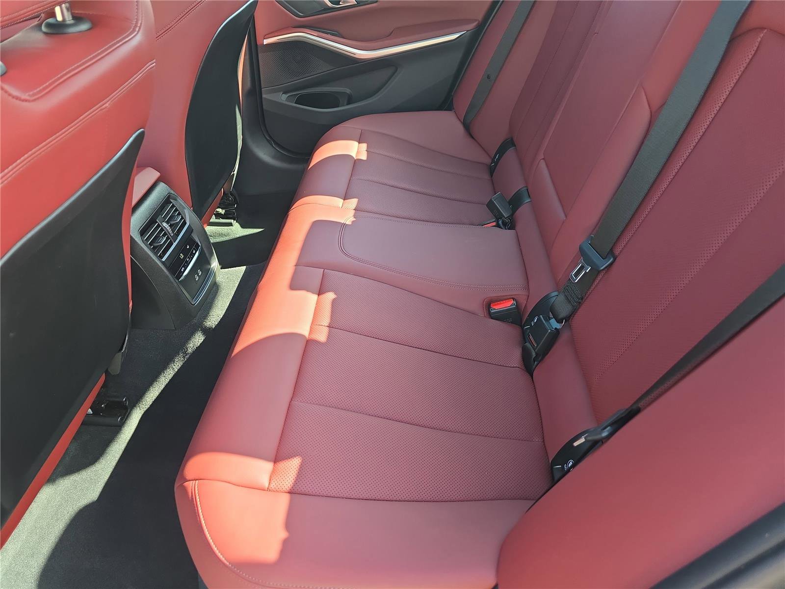 Used 2025 BMW 330i 330i image 13