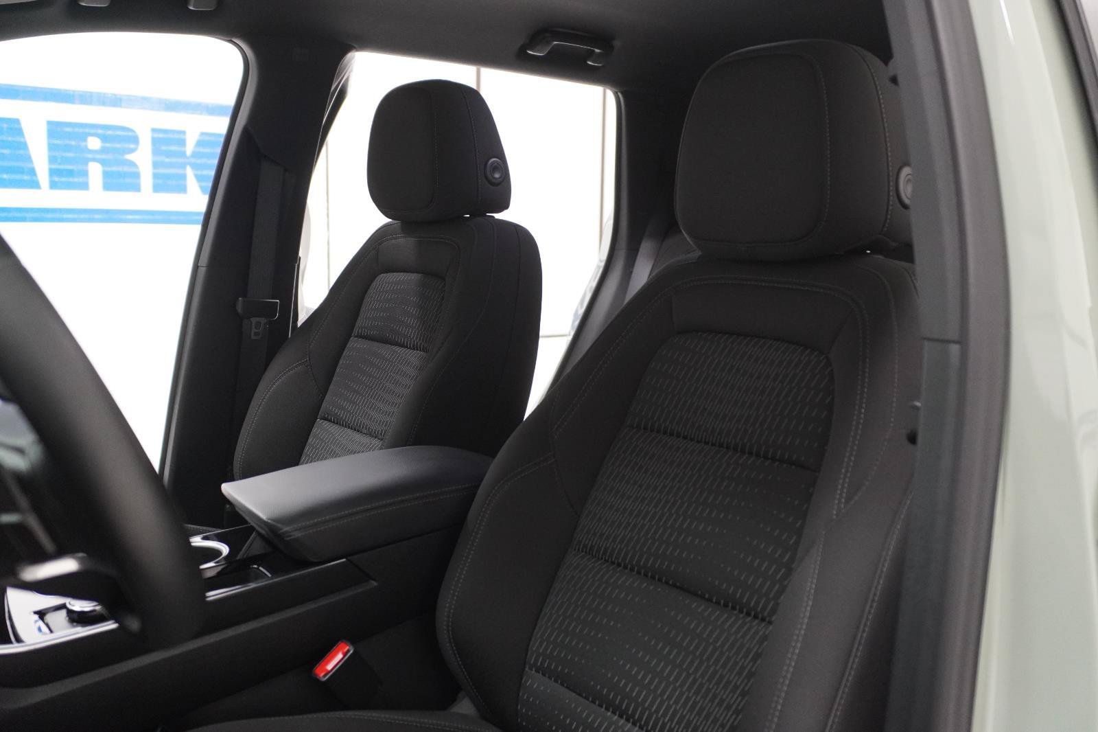 Used 2026 Chevrolet Equinox LT w/ Midnight Edition FWD image 6