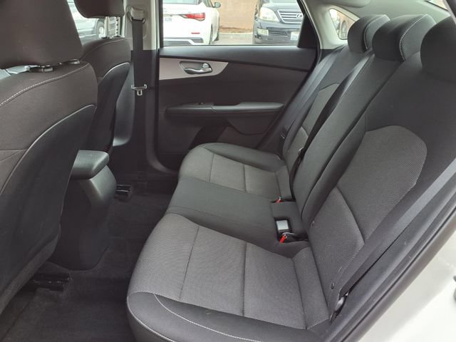 Used 2024 Kia Forte LXS w/ LXS Technology Package FWD image 18