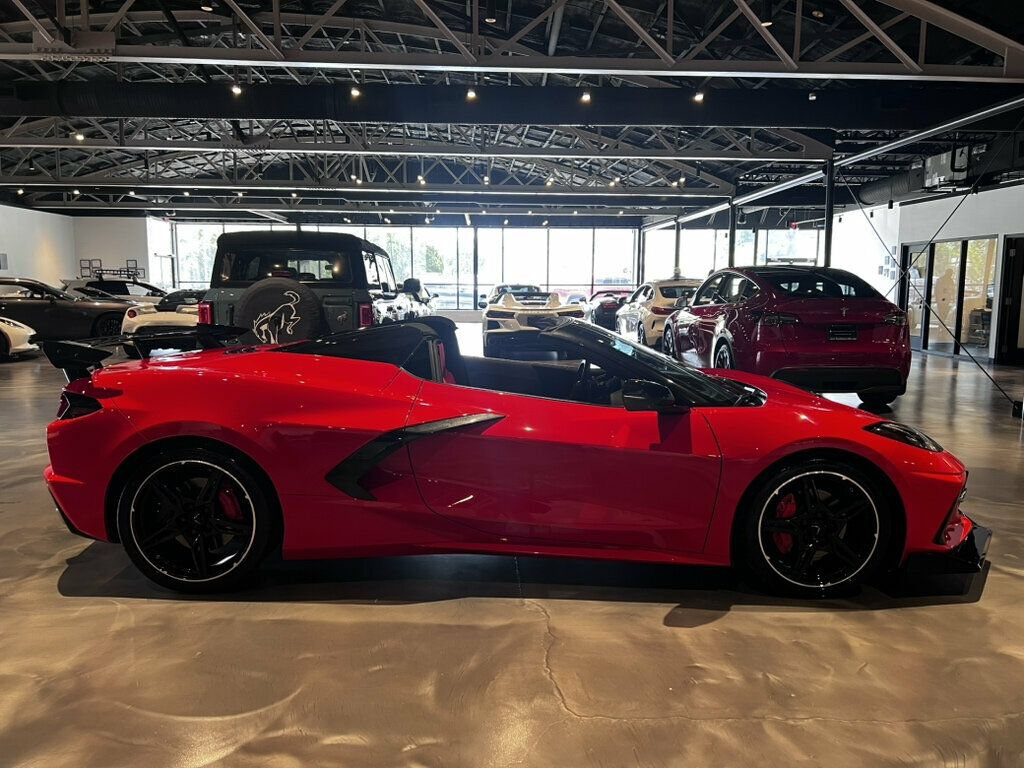 Used 2022 Chevrolet Corvette Stingray Convertible RWD image 9