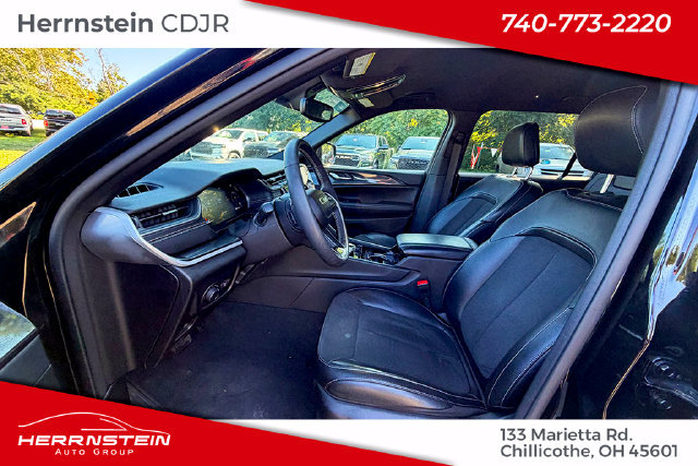 Used 2023 Jeep Grand Cherokee L Laredo AWD/4WD image 21