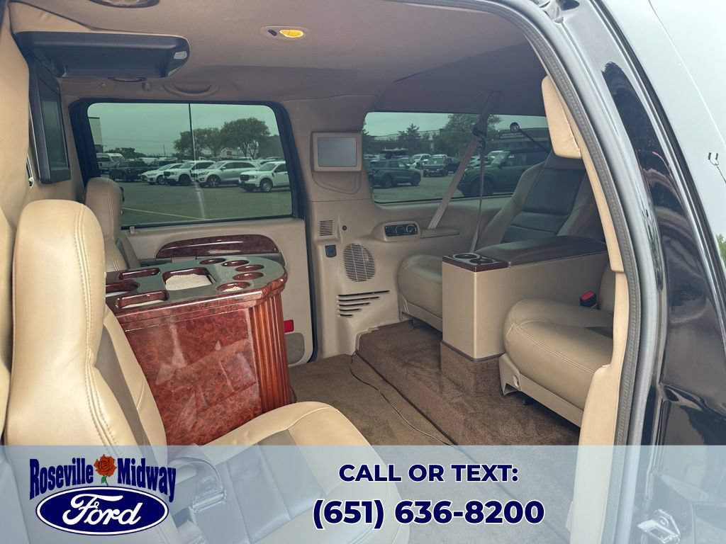 Used 2004 Ford Excursion XLT AWD/4WD image 10