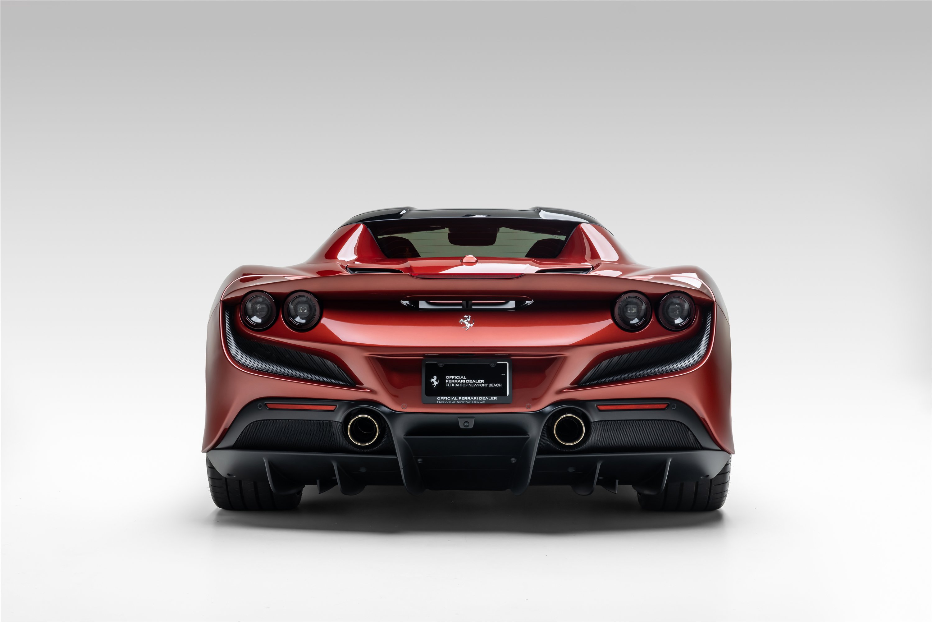 Certified 2022 Ferrari F8 Tributo RWD image 4