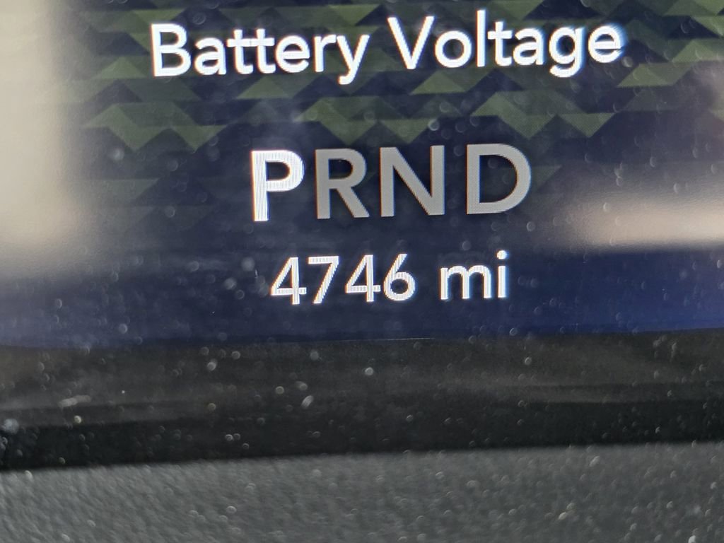 Used 2024 Jeep Wrangler Willys AWD/4WD image 32