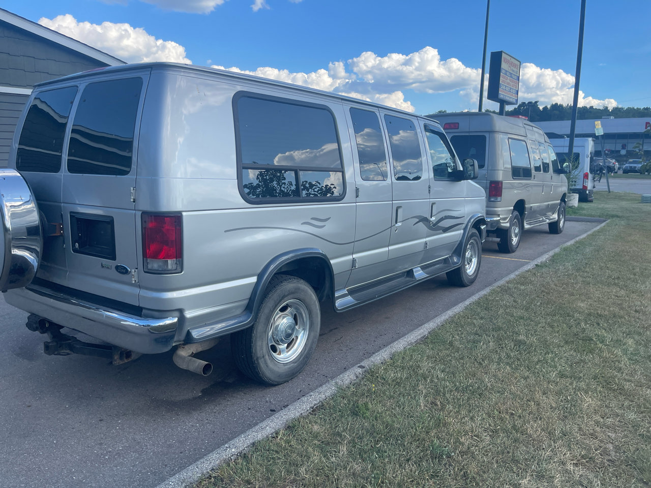 Used 2011 Ford E-250 and Econoline 250 w/ RV Plus Pkg image 10