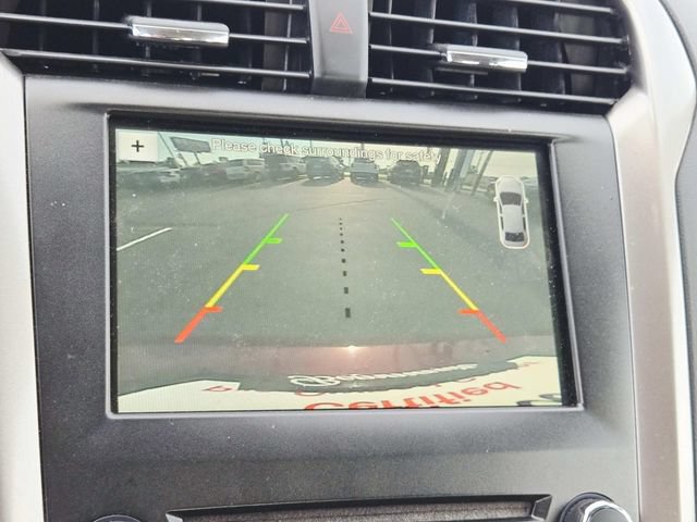 Used 2018 Ford Fusion SE w/ Fusion SE Technology Package FWD image 21