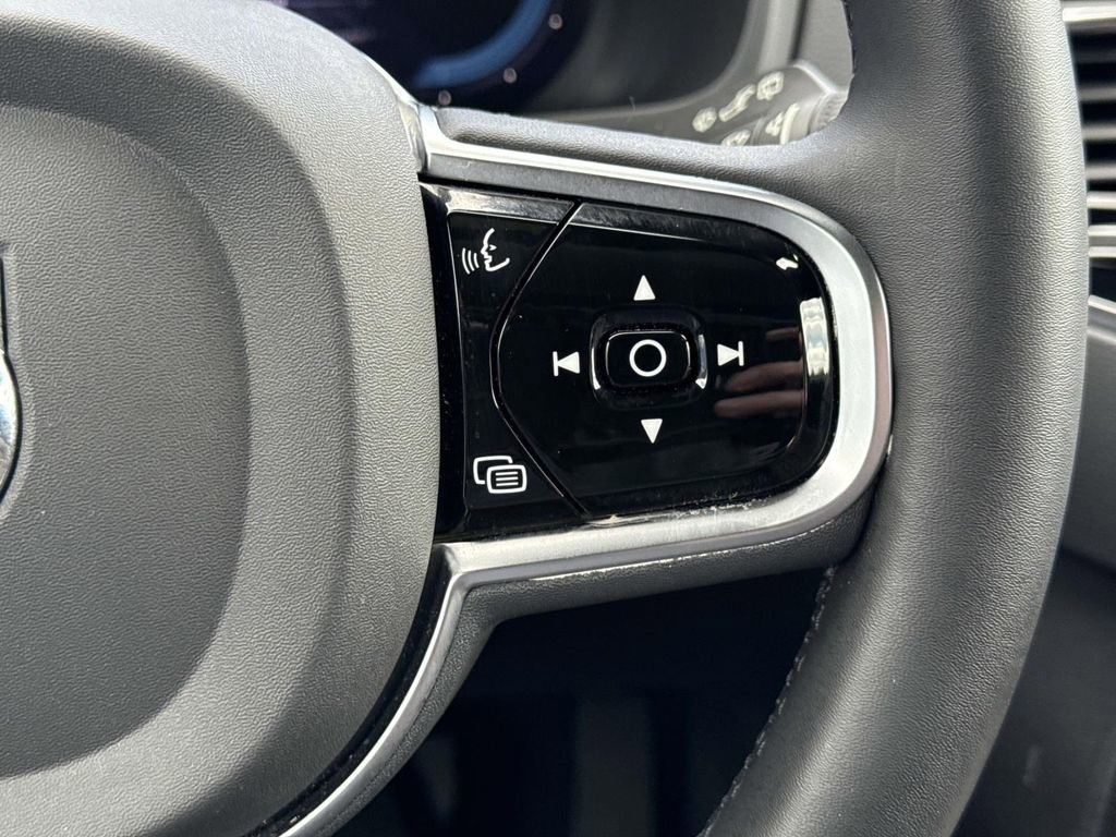 Used 2023 Volvo XC90 T8 Ultimate w/ Protection Package Premier image 37