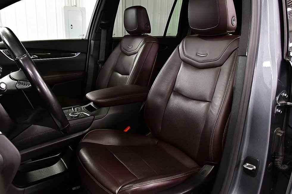 Used 2021 Cadillac XT6 Premium Luxury image 28