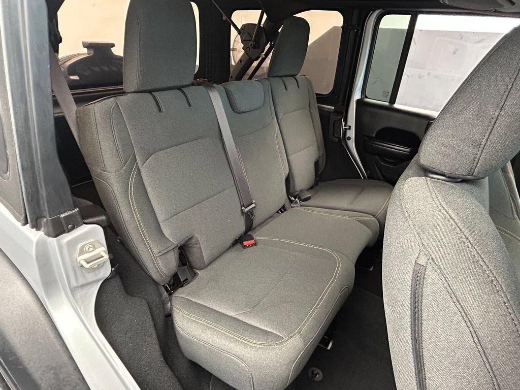 Used 2024 Jeep Wrangler Unlimited Sport AWD/4WD image 11