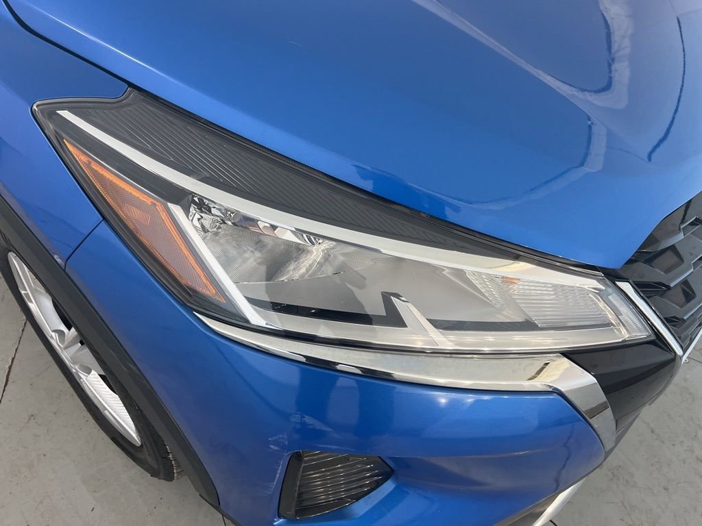 Used 2021 Nissan Kicks S image 33