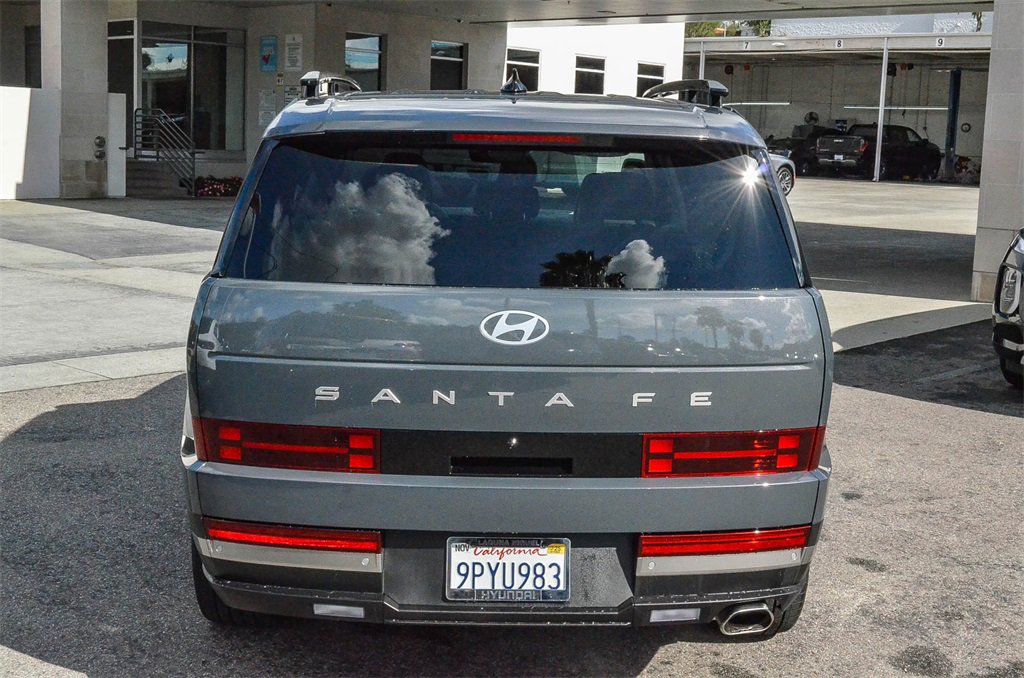 Used 2024 Hyundai Santa Fe Limited image 4