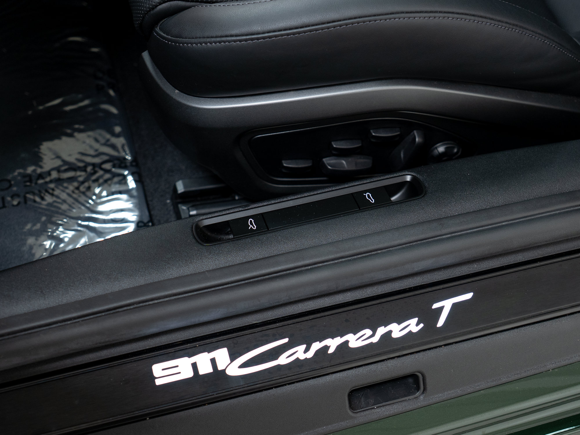 Certified 2026 Porsche 911 Carrera T RWD image 16