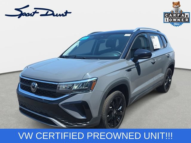 Used 2023 Volkswagen Taos SE w/ Panoramic Sunroof Package FWD image 1