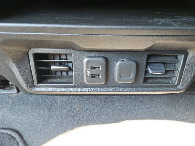 Used 2020 GMC Sierra 1500 SLT image 16