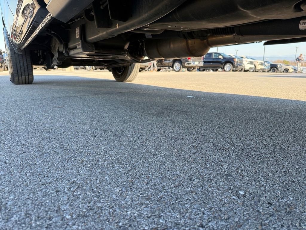 Used 2024 RAM 3500 Tradesman w/ Chrome Appearance Group image 28