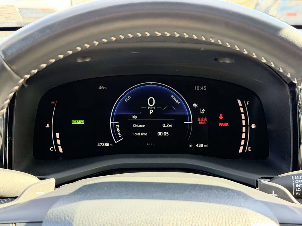 Used 2025 Toyota Camry SE image 9