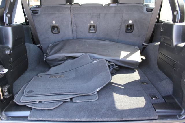 Used 2022 Jeep Wrangler Unlimited Sport AWD/4WD image 37