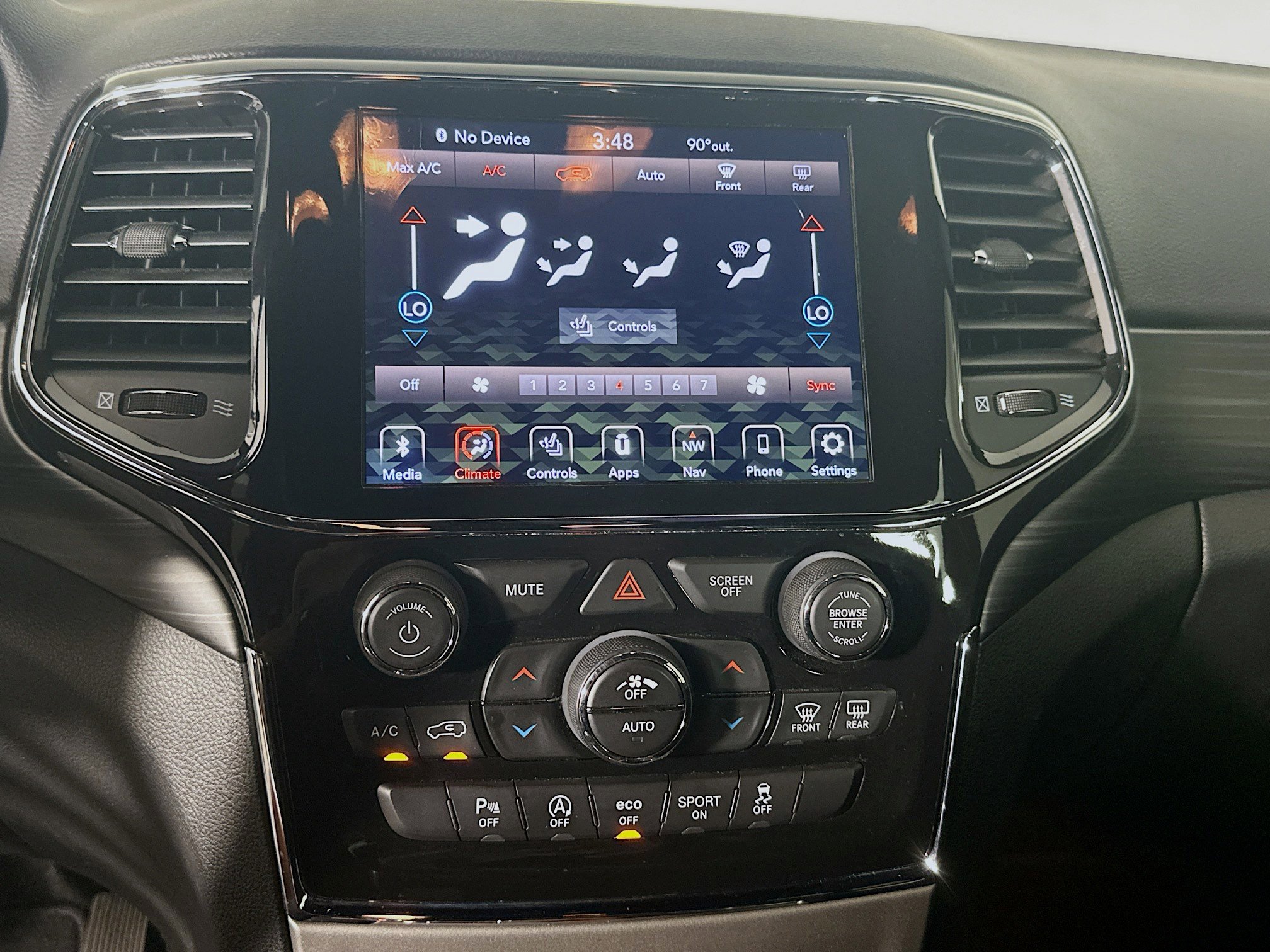 Used 2021 Jeep Grand Cherokee Laredo X AWD/4WD image 24