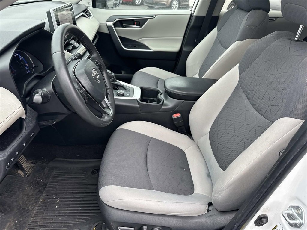Used 2023 Toyota RAV4 XLE image 20