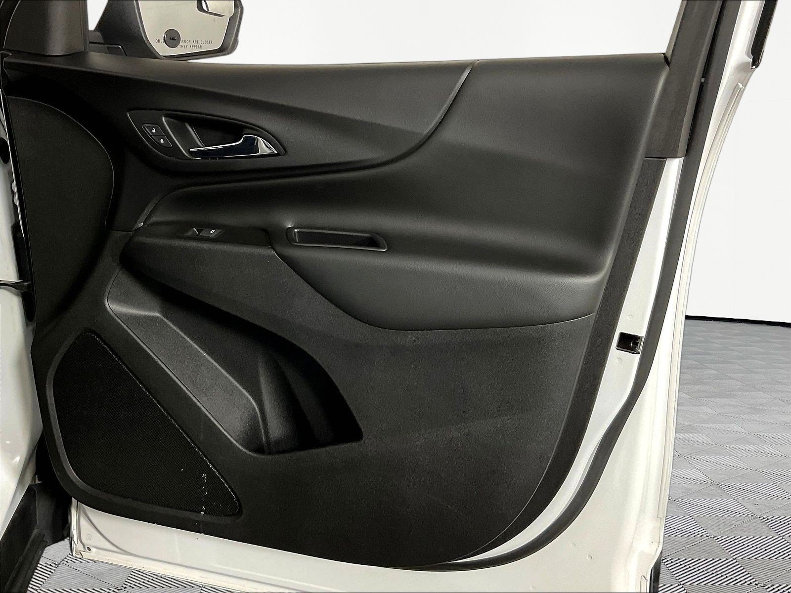 Used 2019 Chevrolet Equinox LT FWD image 27