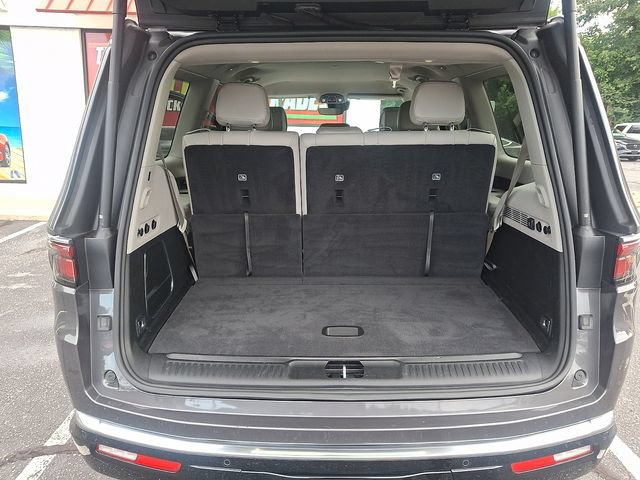 Used 2022 Jeep Wagoneer Series II AWD/4WD image 29