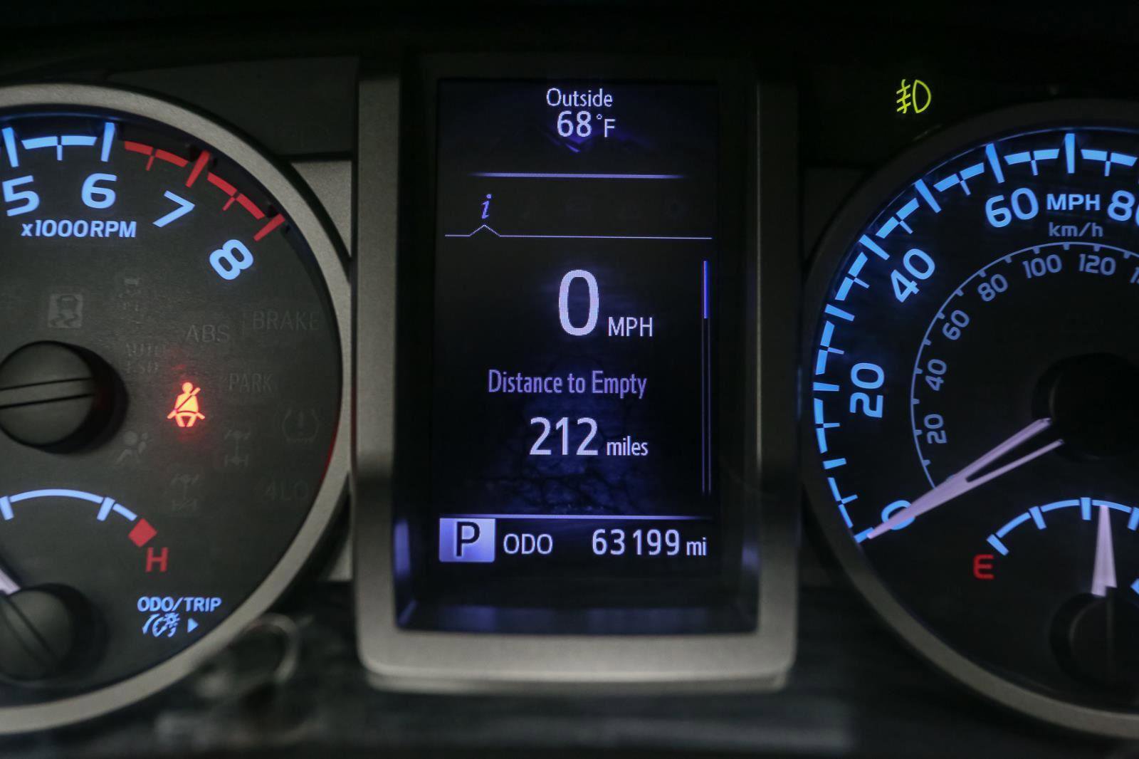 Used 2017 Toyota Tacoma SR5 image 34