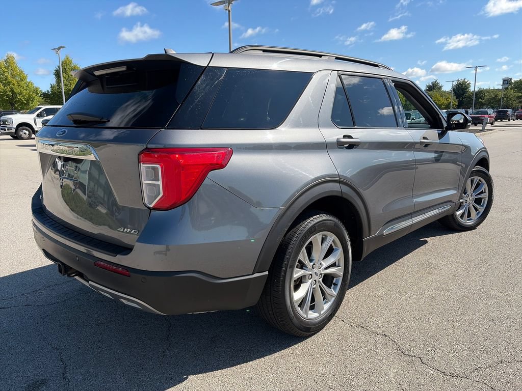 Used 2024 Ford Explorer XLT w/ Equipment Group 202A AWD/4WD image 7