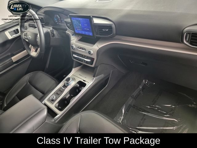 Used 2023 Ford Explorer XLT w/ Equipment Group 202A AWD/4WD image 19