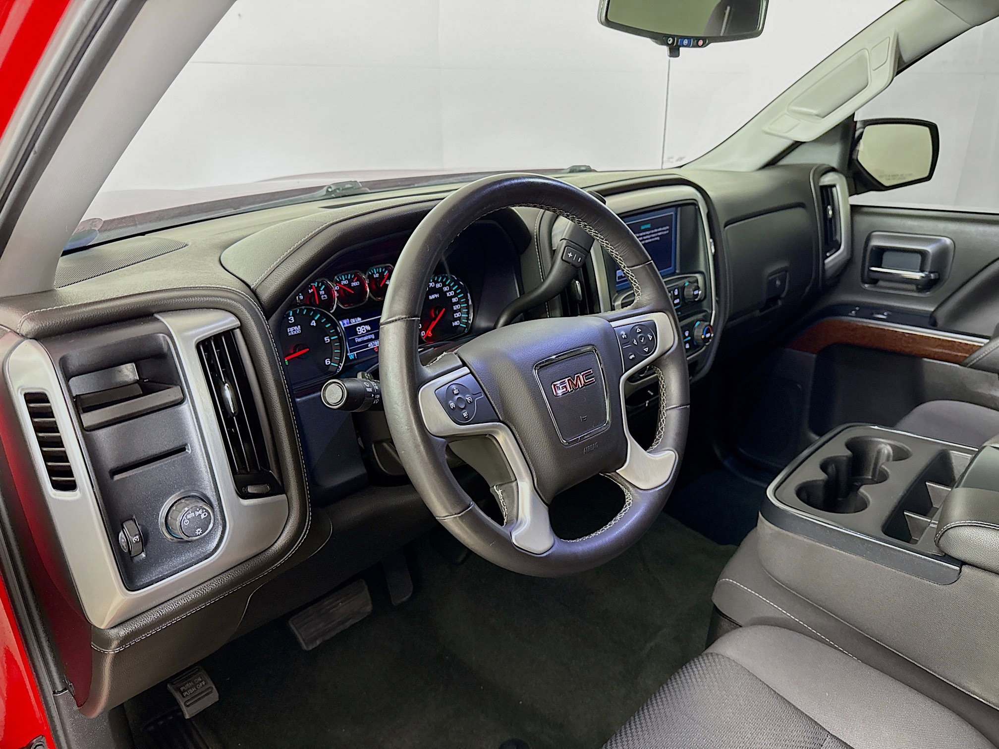 Used 2018 GMC Sierra 1500 SLE image 8