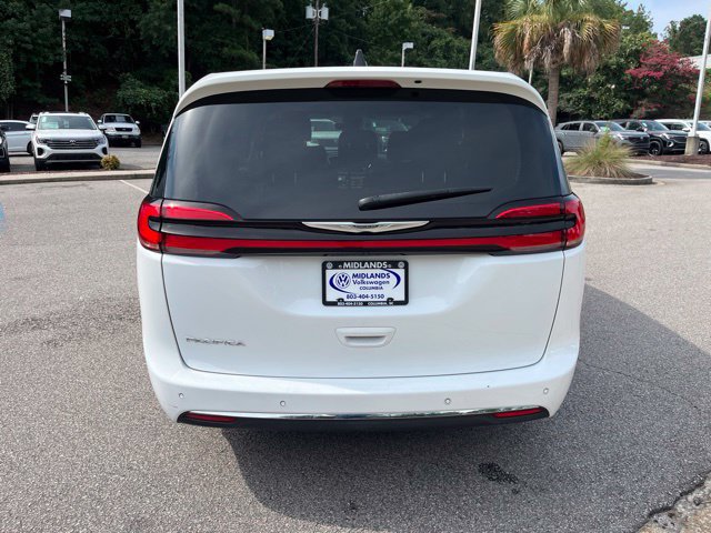 Used 2023 Chrysler Pacifica Touring-L FWD image 33