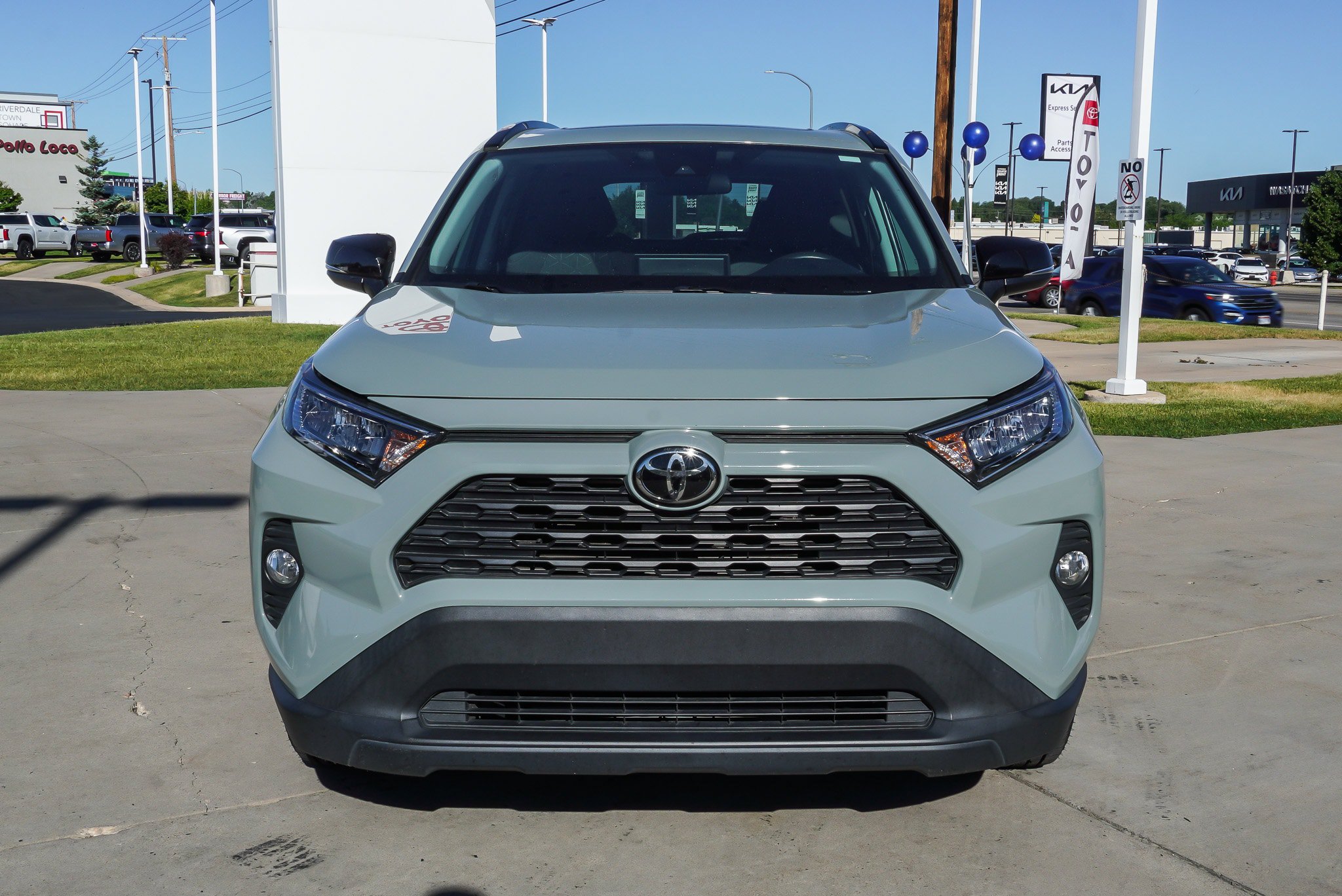 Certified 2021 Toyota RAV4 XLE w/ Convenience Package FWD image 3