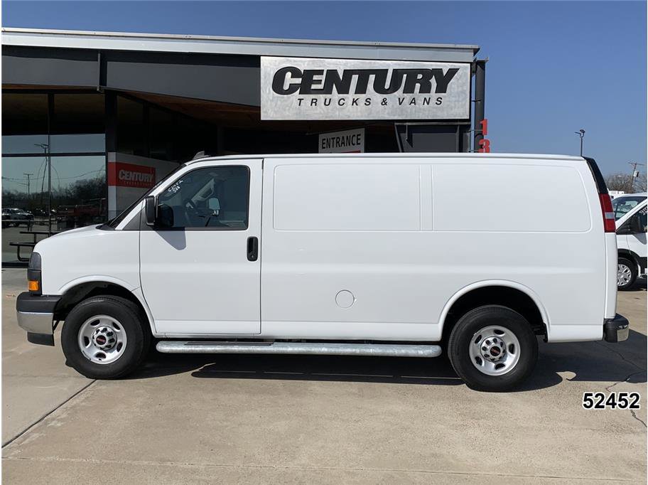 Used 2024 GMC Savana 2500 w/ Driver Convenience Package image 4