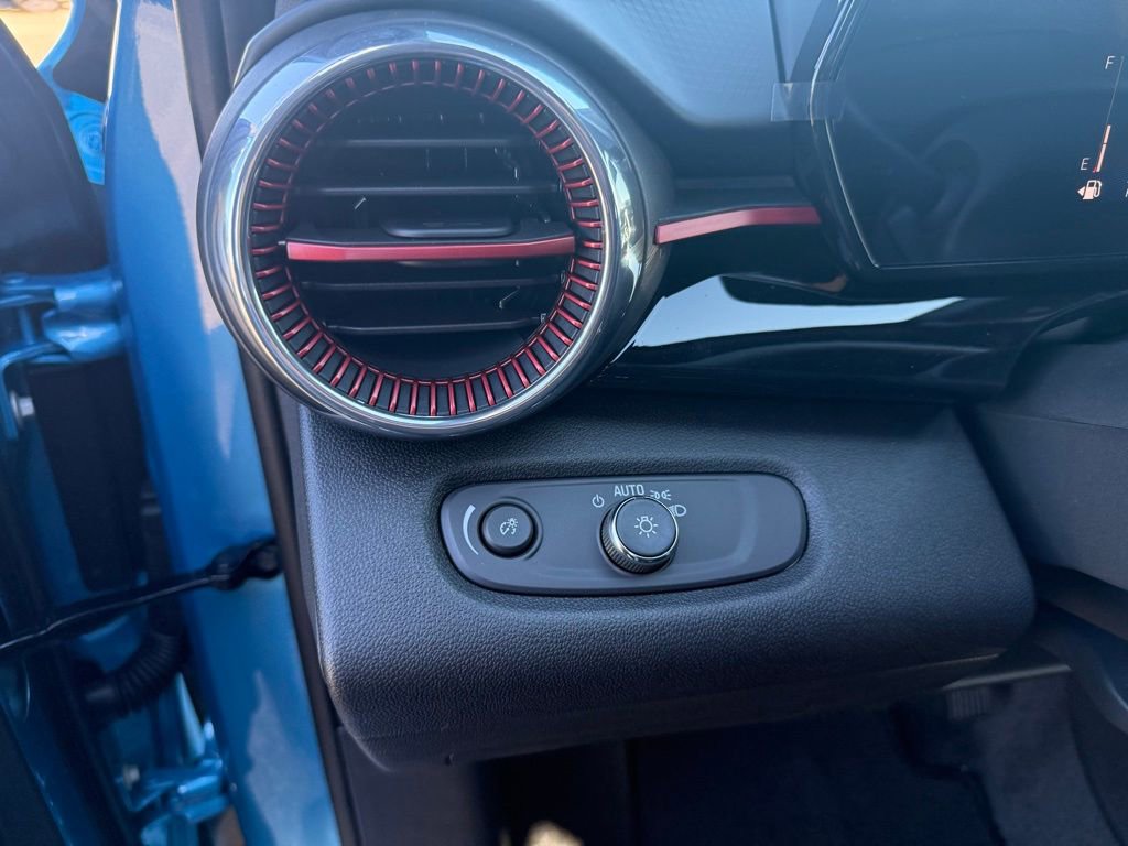 New 2026 Chevrolet Trax RS w/ Driver Confidence Package image 26