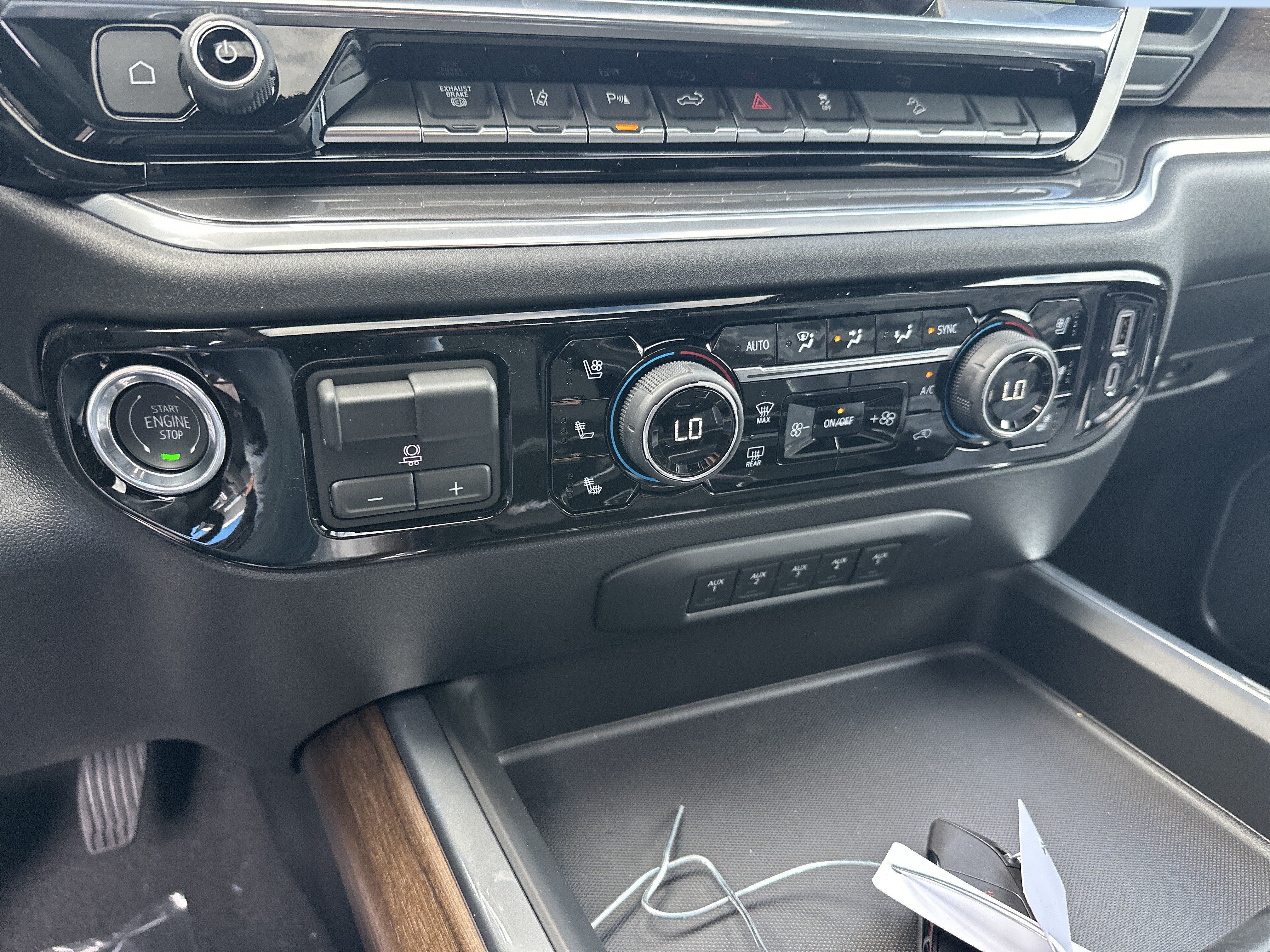 New 2026 Chevrolet Silverado 2500 High Country w/ High Country Premium Package AWD/4WD image 18