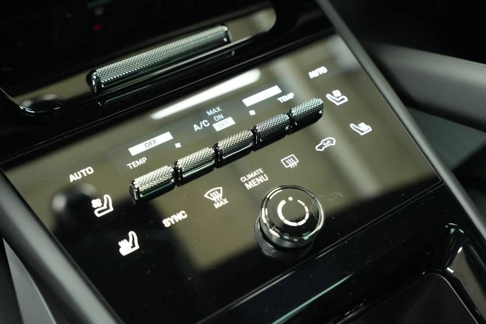 New 2026 Porsche Cayenne image 23