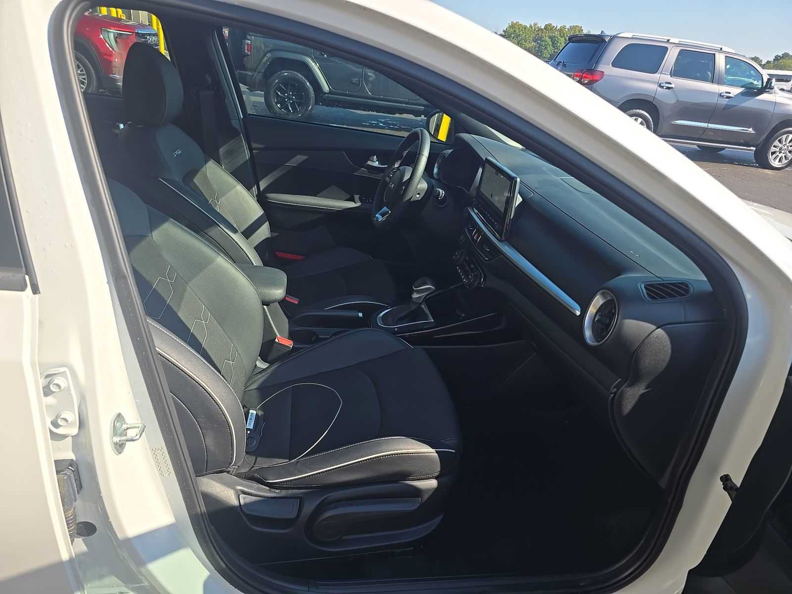 Used 2023 Kia Forte GT-Line FWD image 16
